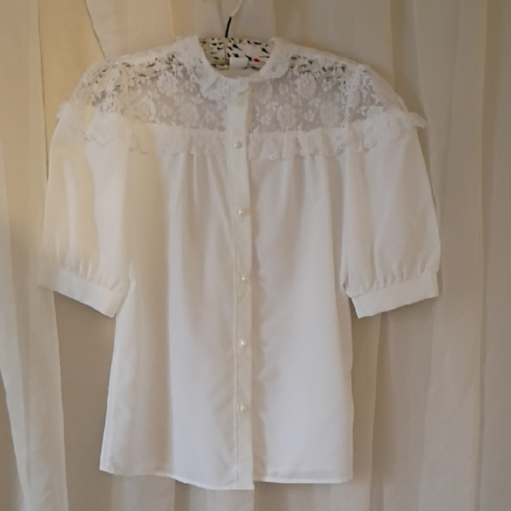 Chic White Lace Women's Blouse